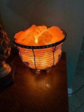 Himalayan Salt Rock Top Round Basket Lamp - Orange Glow
